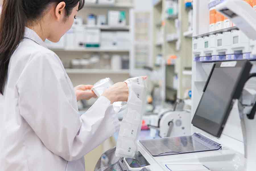 医療機器メーカーで薬剤師資格を生かす！必要なスキルや転職方法は？の画像1